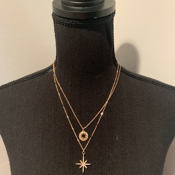 Layered Necklace with Star Pendant - Picture 2 of 4